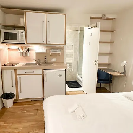 Cozy In Paris's Latin Quarter