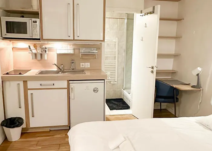 Cozy In Paris's Latin Quarter